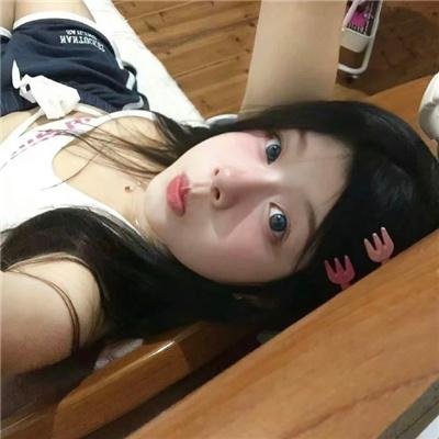 三块广告牌
